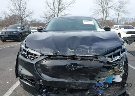 2024 Ford Mustang Mach-E Select z USA, uszkodzony, nr VIN 3FMTK1SU6RMA46614